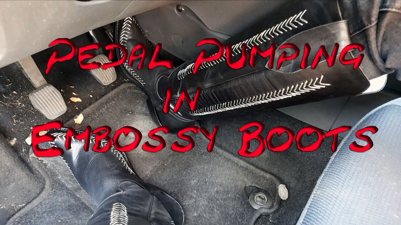 Pedal Pumping in Embossy High Riding Cowboyboots!