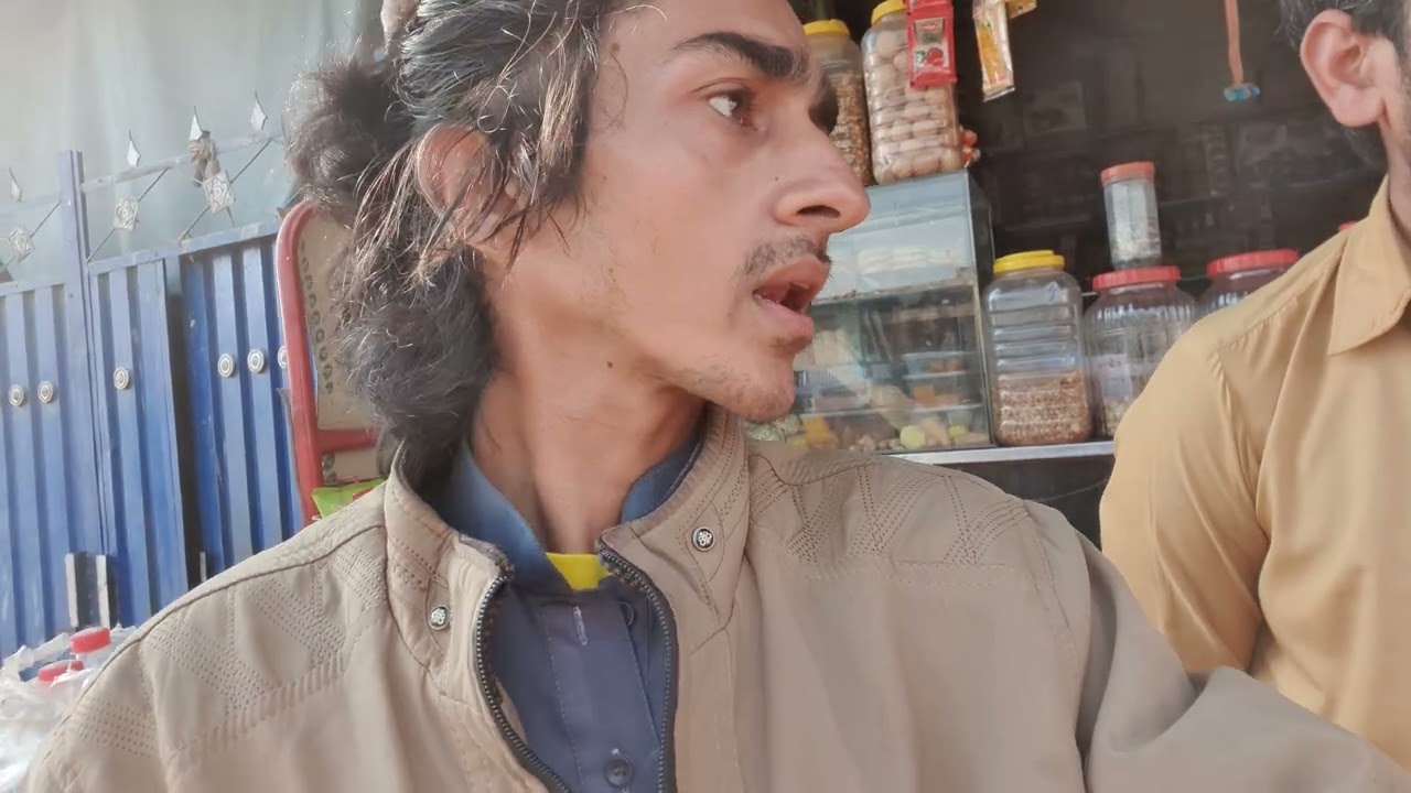 Friend ke sath masti aur garam garam chips malik village vlogs 