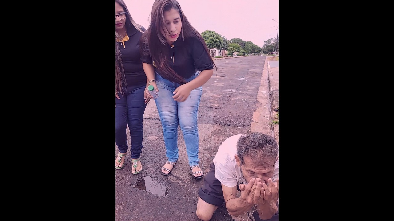 SE DISFARÇOU de MENDIGO para conhecer o amor da sua vida… e não imaginava o que iria descobrir!😱❤️�