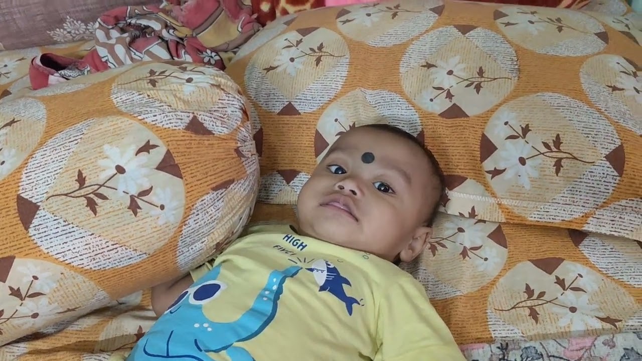 Rudrik 🥰😂 mahendra bahubali 🏋️ hoye geche || #trending #video #viral #cutebaby 