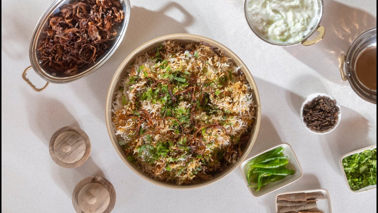 Chicken Biryani / البرياني بالدجاج - CookingWithAlia - Episode 961