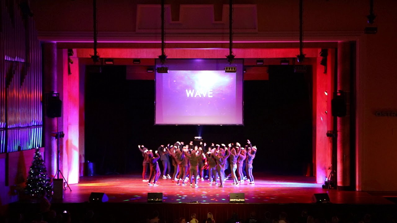 BEAT UP Ostrava Vánoční šou 2019   14 Wave CD5 2091
