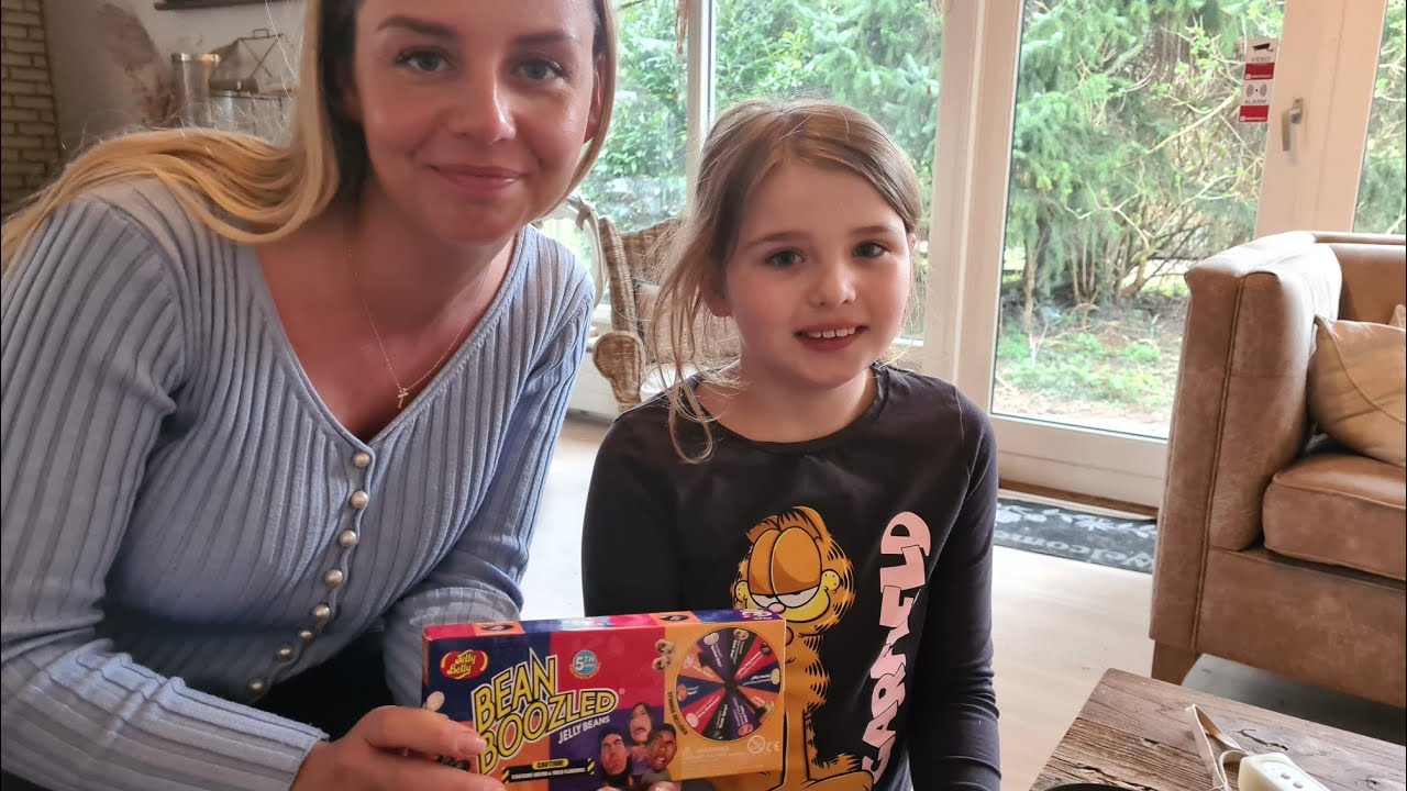 Nadia vil klippe FLUFFY🐩🙈CHALLENGE MED JELLY BEANS🤣