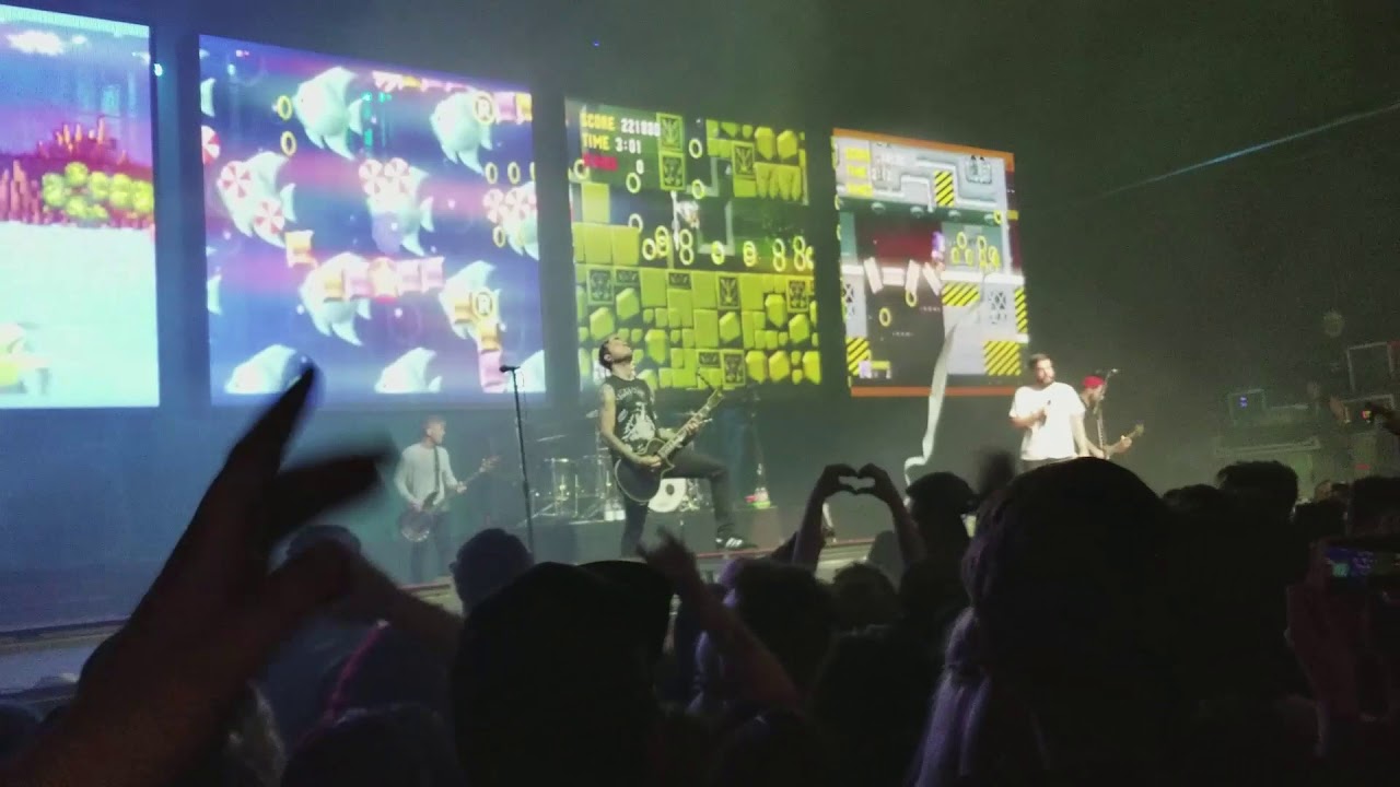 A Day to Remember - You Be Tails, I'll Be Sonic (Live) 15 Years in the Making Tour Las Vegas, NV