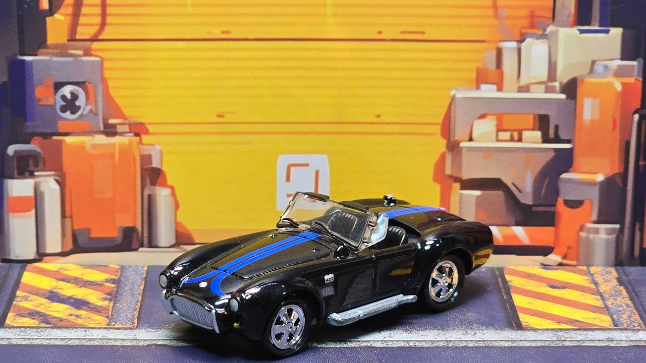 Распаковка гитары Sweet Shelby Cobra 427 от Johnny Lighting.