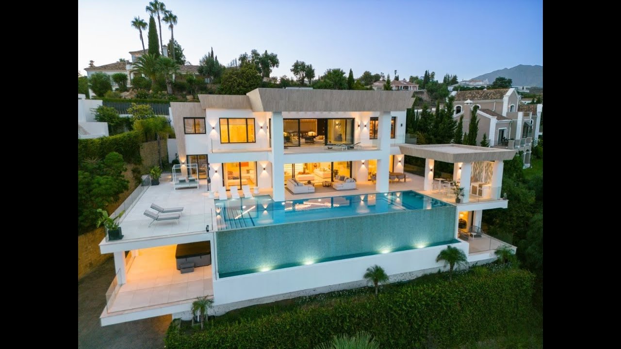 Villa de lujo en Estepona | Villa Paraiso 436 | Costa del Sol