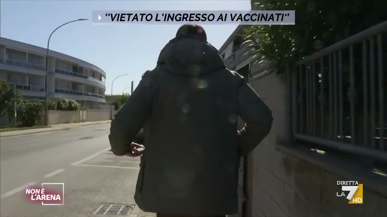 Follonica, vietato l'ingresso ai vaccinati: così una commerciante lascia fuori chi è ...