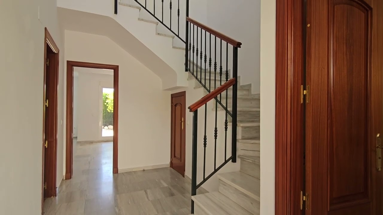 Three bedroom Townhouse in Alhaurin Golf, Alhaurin El Grande, Malaga.