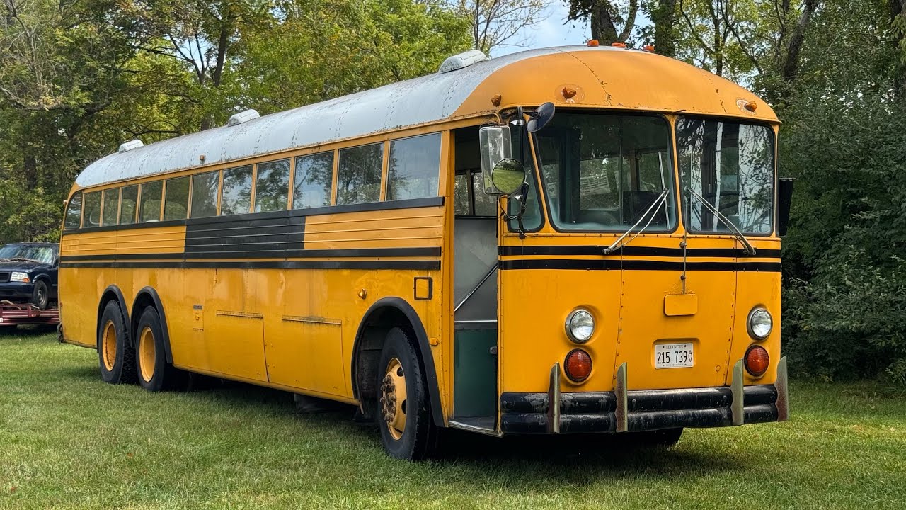 1971 Crown Supercoach | MBM