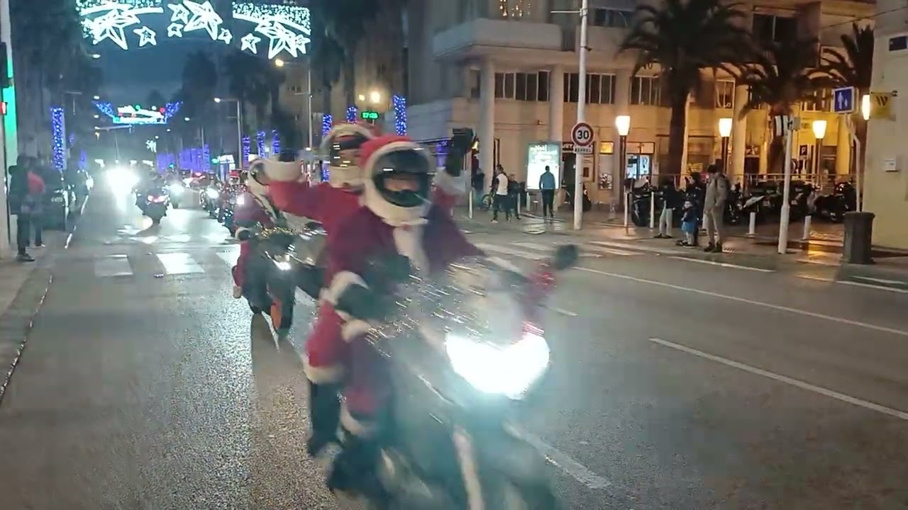 Toulon ❤️ Événement ❤️ La Parade des Pères Noël Motards du Var  ❤️ Parce que Toulon ❤️
