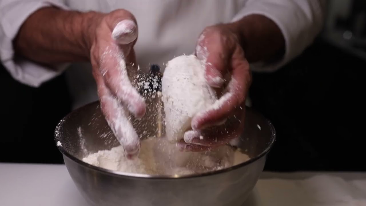 Morro de bacalao a la llauna con judías del Ganchet | Barceloneta Restaurante