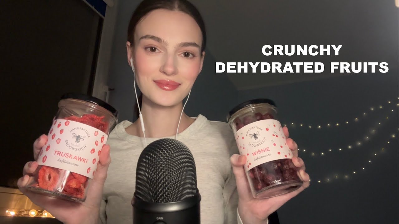 ASMR trying dehydrated fruits (crunchy)