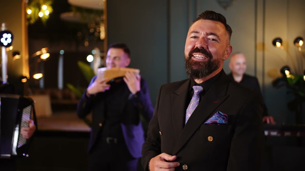 Adrian Cirstea ||  Nasule trăiți-ar finii || Hai la nunta anului