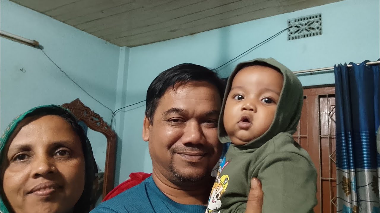 দাদা নাতি কি করল দেখেন। 