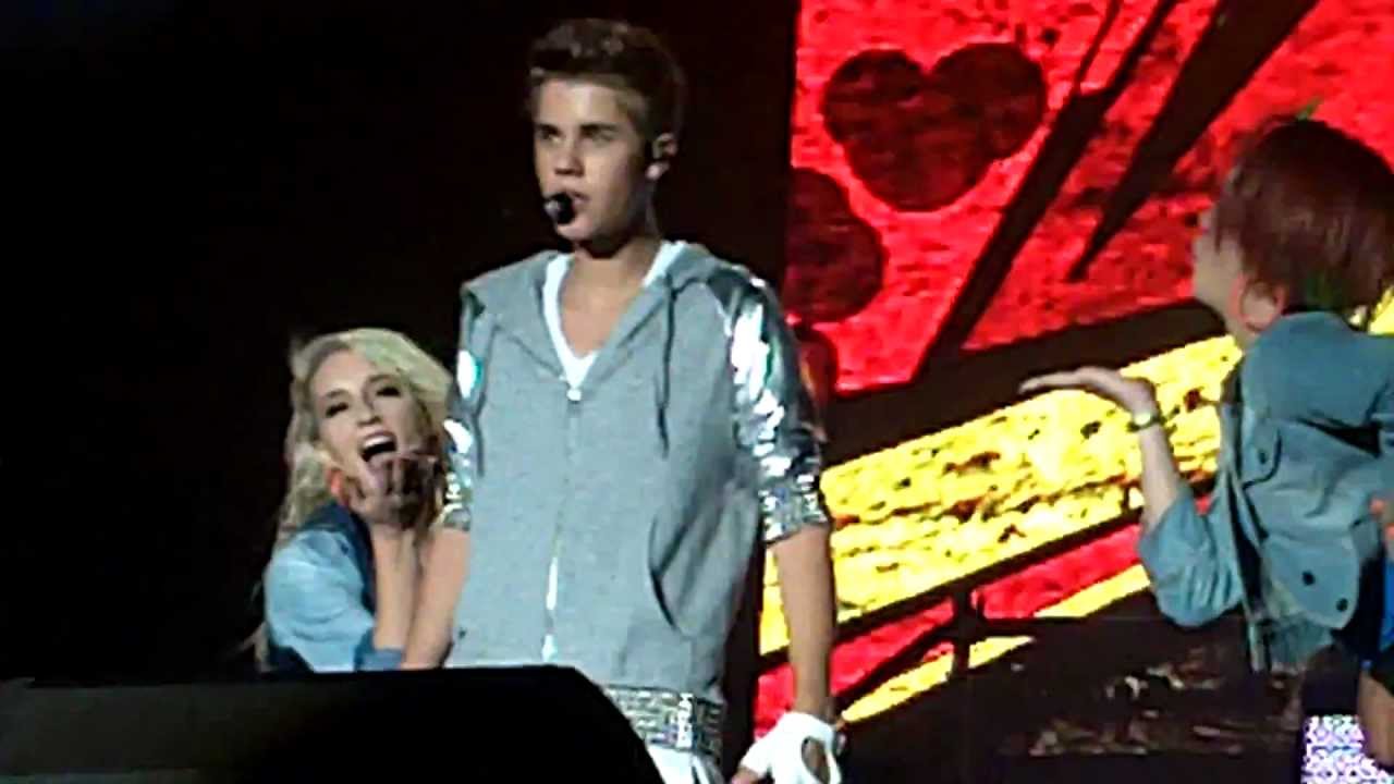 JUSTIN BIEBER - ZOCALO MEXICO CITY PART 2