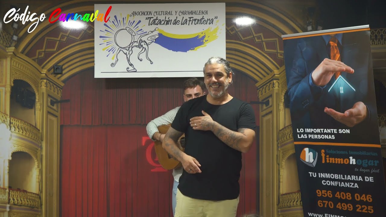 Gamaza LÍA EL TACO cantando la presentación de LA COMPARSA DE MOMO 😂