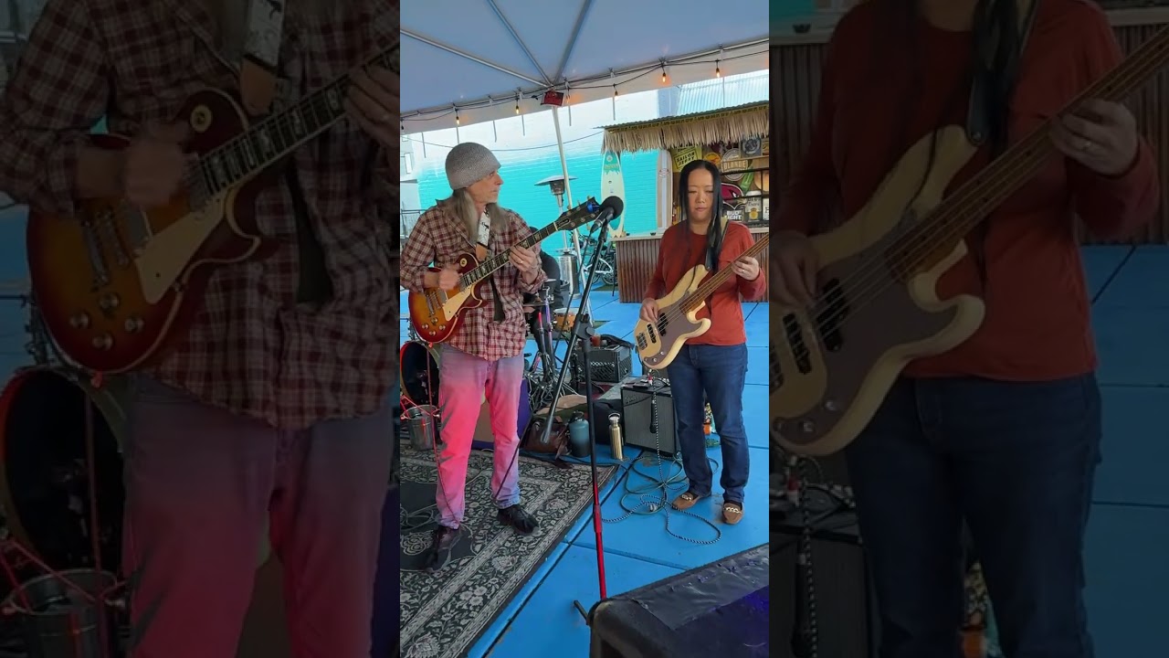 When you cook that chicken….  Bryan Dean Trio with Clay Brown and Doc Holladay at the Hut