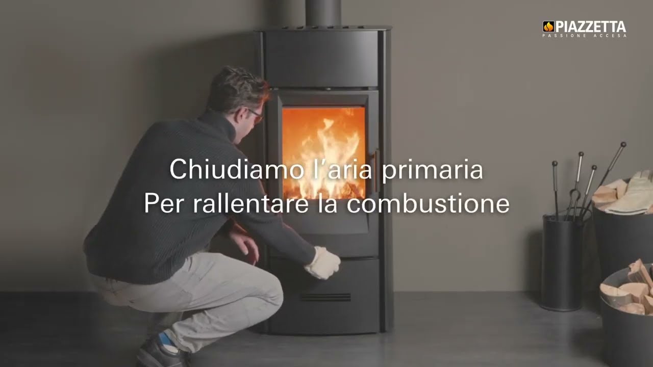 Stufa legna e530 in acciaio di Piazzetta - l'eterna bellezza della fiamma / Piazzetta e530 stove