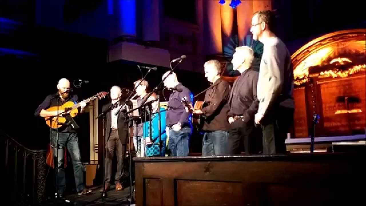Tríona Ní Dhomhnaill joins Coda singing 'Lord Franklin' at Tradfest 2015