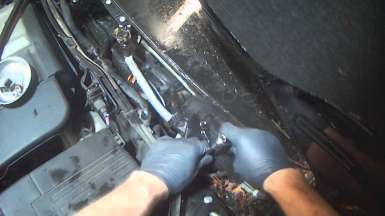VW B6: Passat 2.0T Wiper motor removal