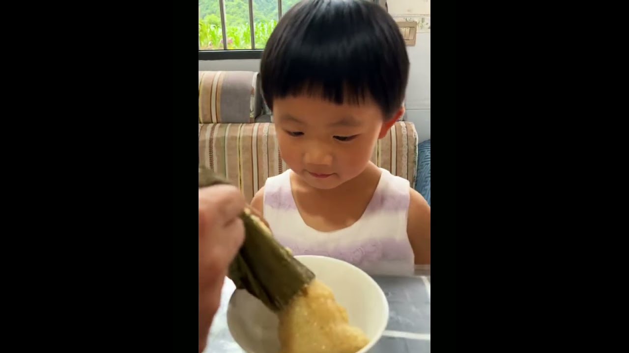 Today Kiki's dad made rice dumplings which were very delicious.