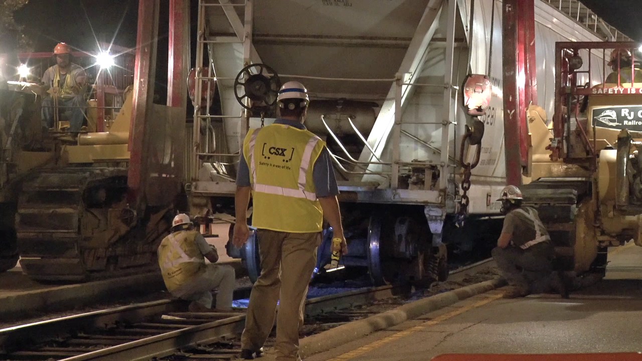 CSX Vander Branch Derail Clean up with RJ Corman and Cranemasters