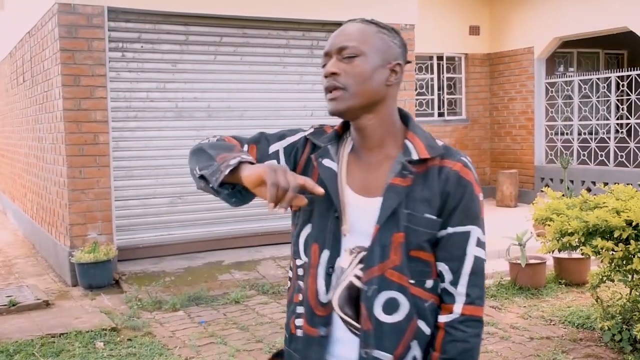 Snow ice- Hello (official video) directed by lola