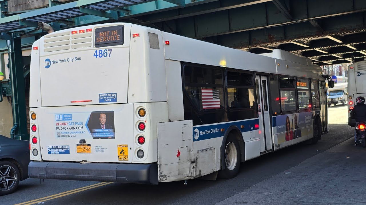 ⁴ᵏ MTA New York City Transit: 2011 New Flyer Industries 