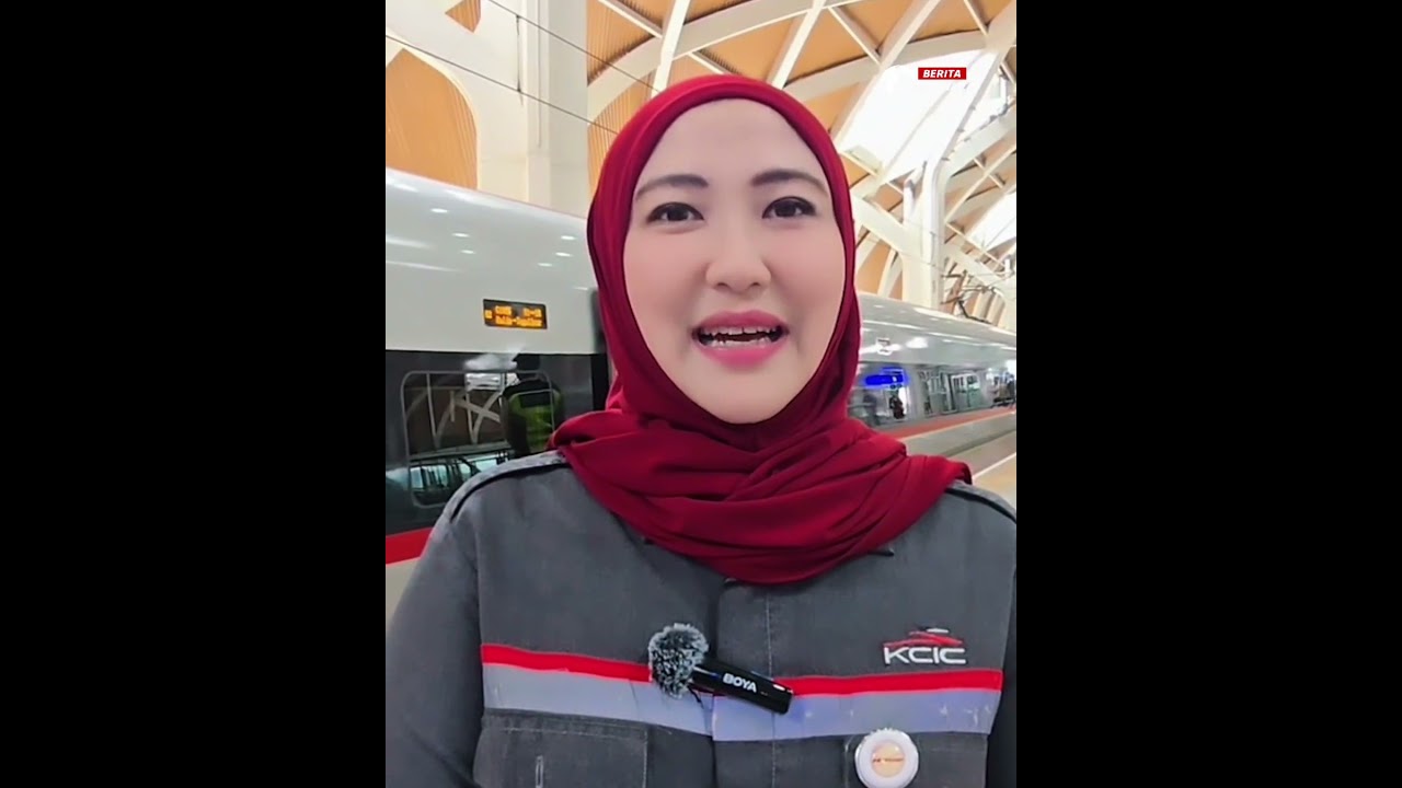 Petugas Perempuan KCIC Tampil Berkebaya Rayakan Hari Kartini Di Stasiun Whoosh