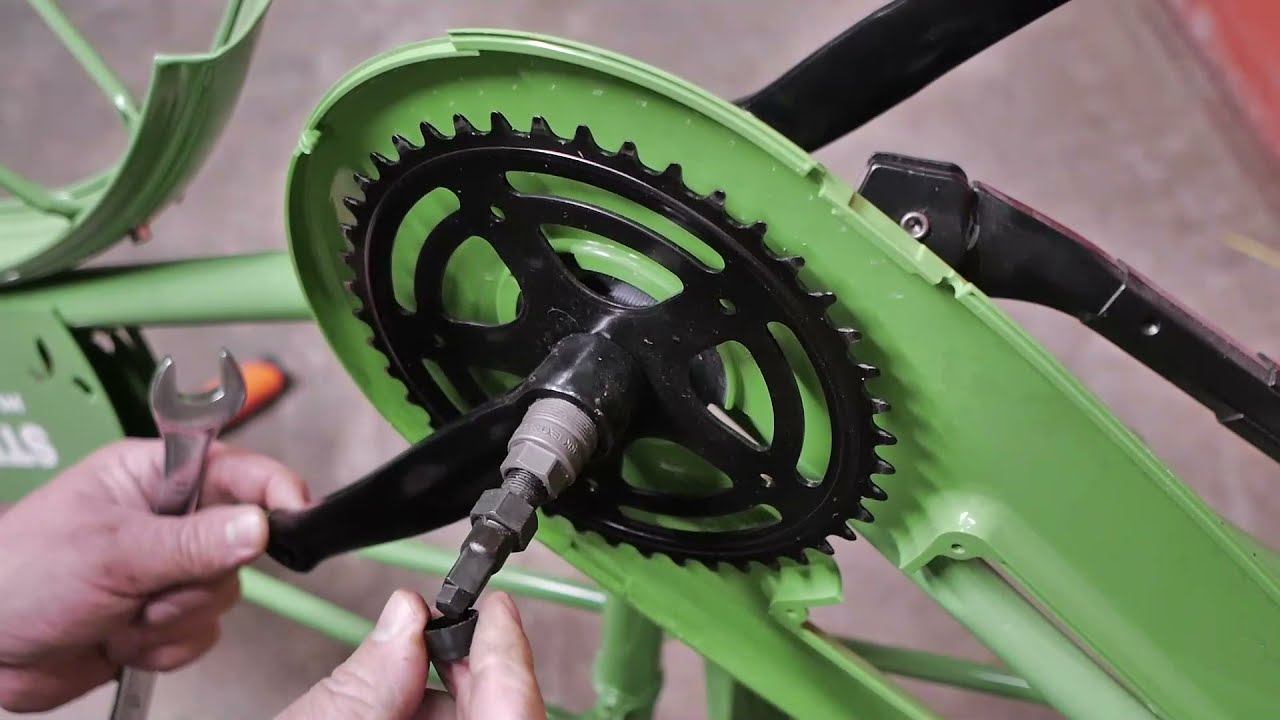 The kawasaki green bicycle chain guard