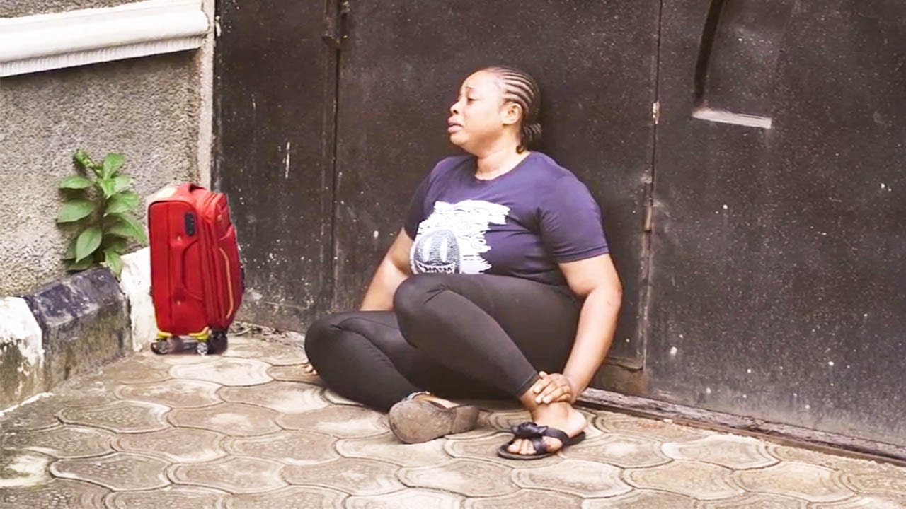 How A Poor Maid Who Ws Thrown Out Of D House At Night Met A Kind Billionaire Dat Took Her In2/Movies