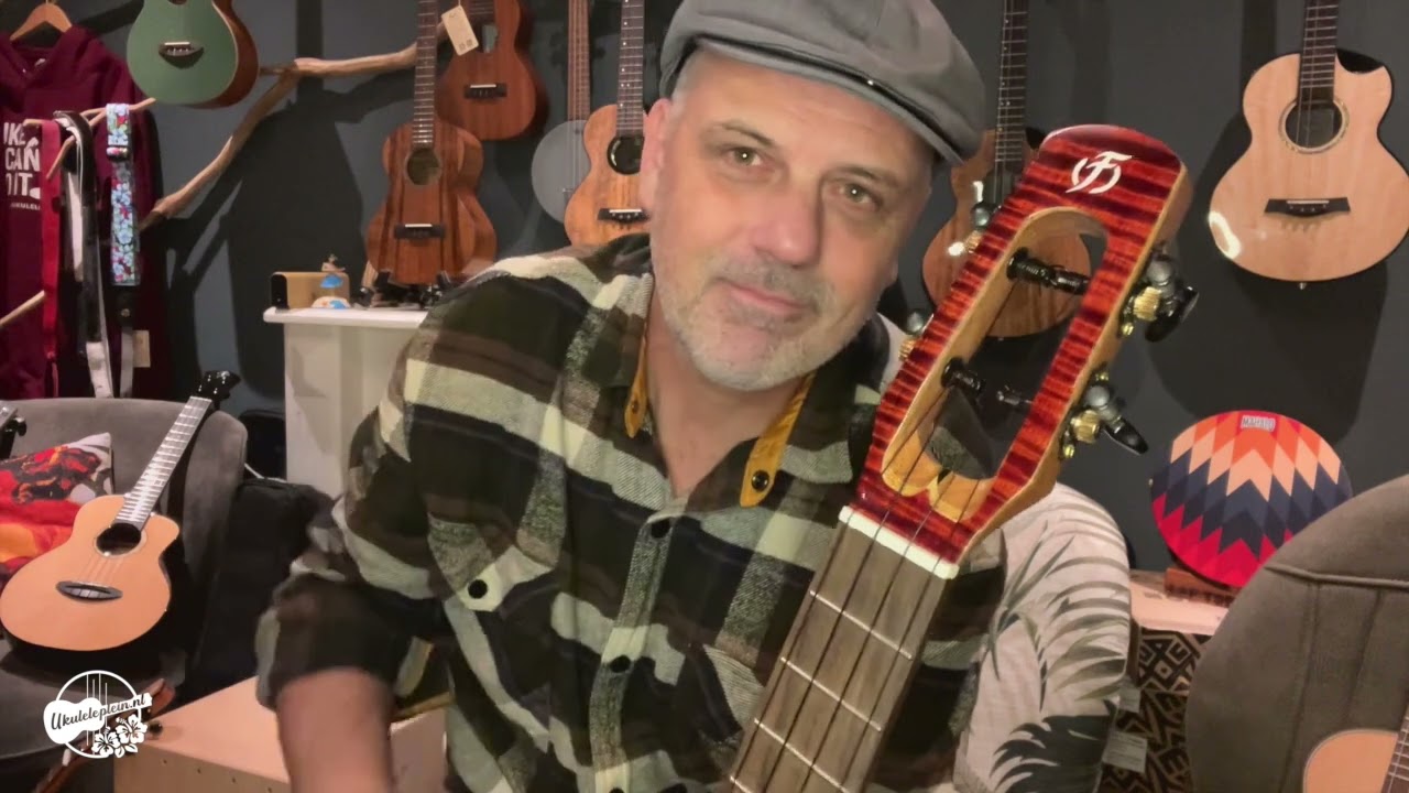 Flight Navigator tenor ukulele