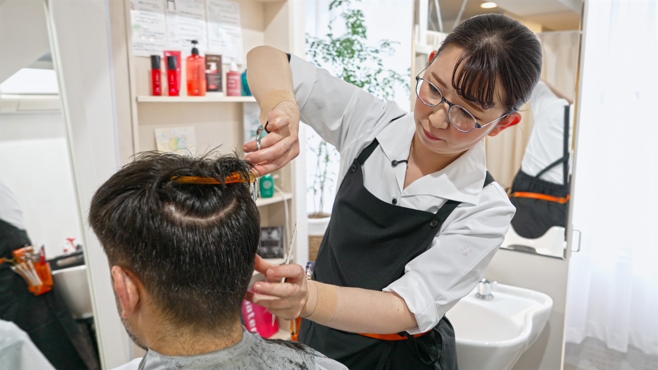 💈(ASMR) Tokyo’s VIP All-in-One Grooming with a Japanese Female Barber