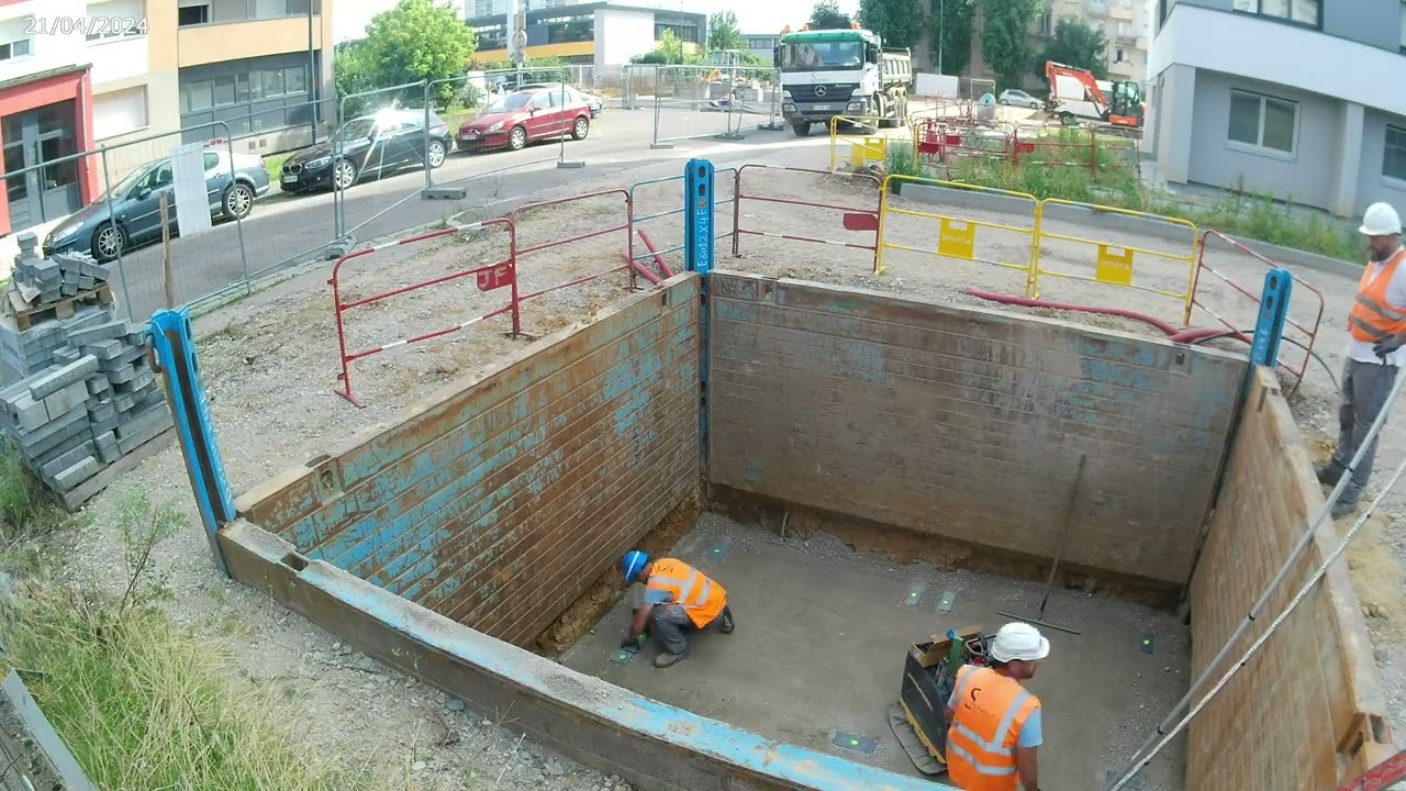 Pose de poubelle enterrée et aménagement - time lapse