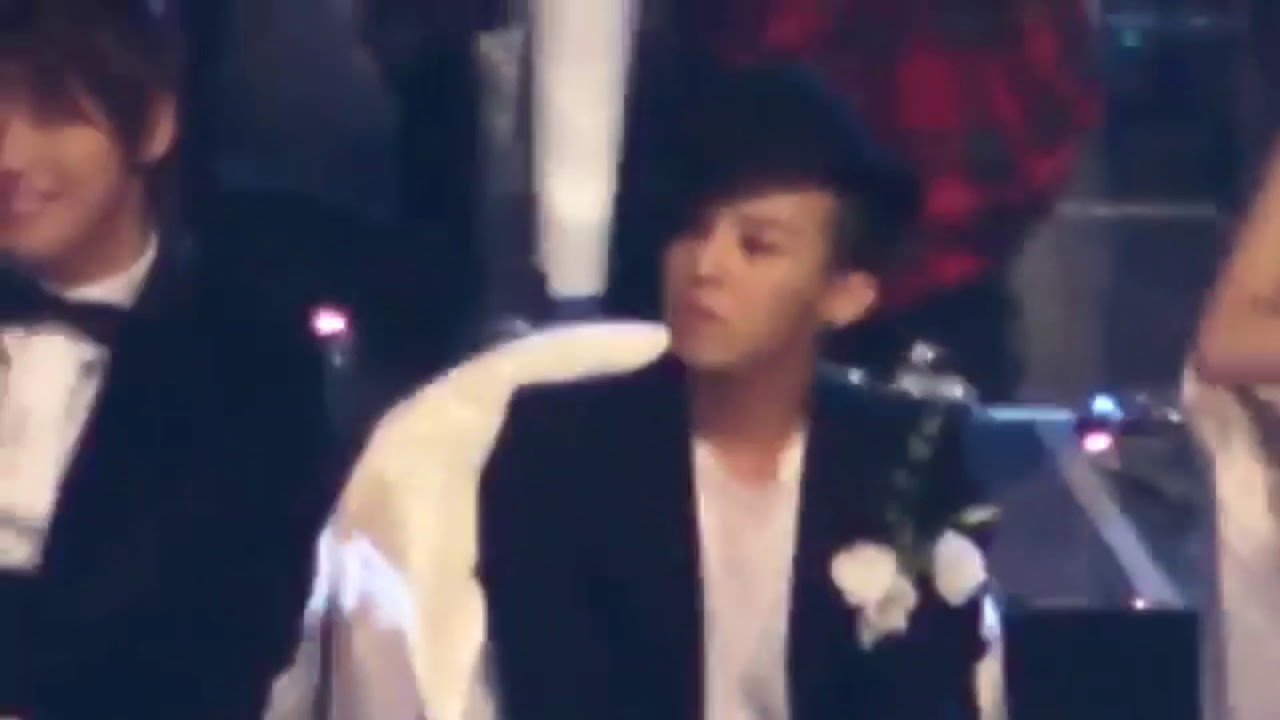 G-dragon reaction to Sandara Park kiss