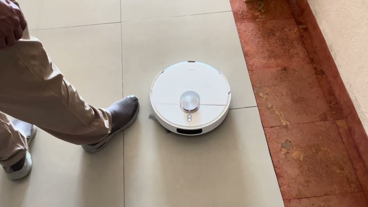“Robbie! It’s Robbie Robot!”