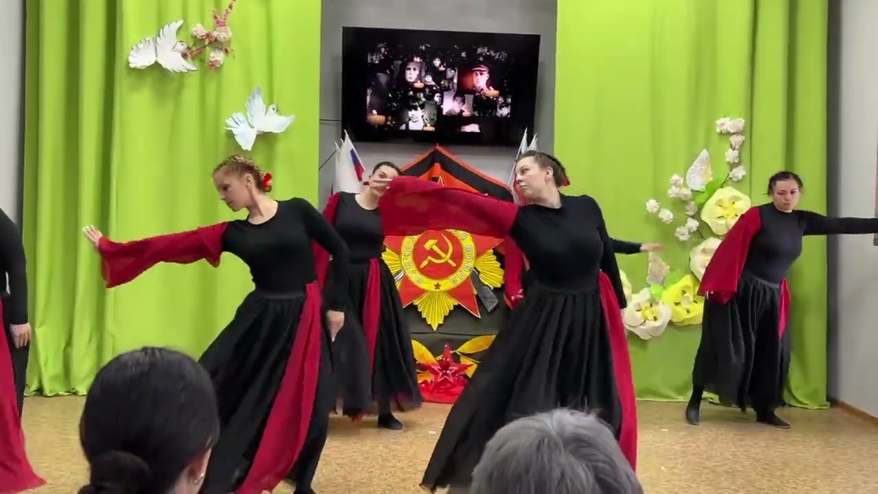 танец, посвященный к 9 мая. 