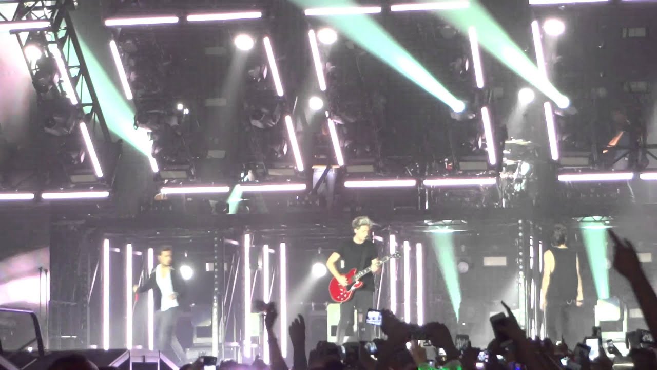One Direction - Clouds - Belfast - 22nd October 2015
