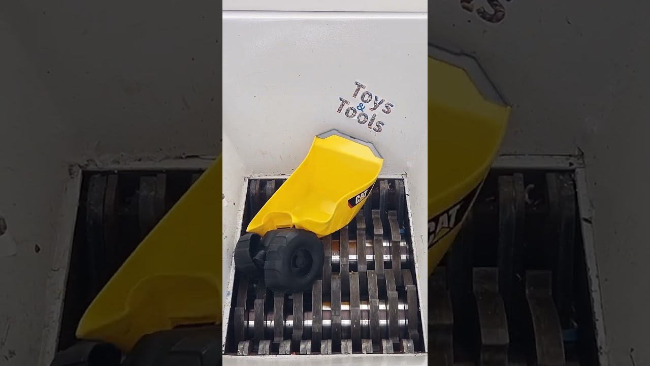 Amazing experiment of crushing small toys 52 #asmr #experiment #shredder #toys #recycling