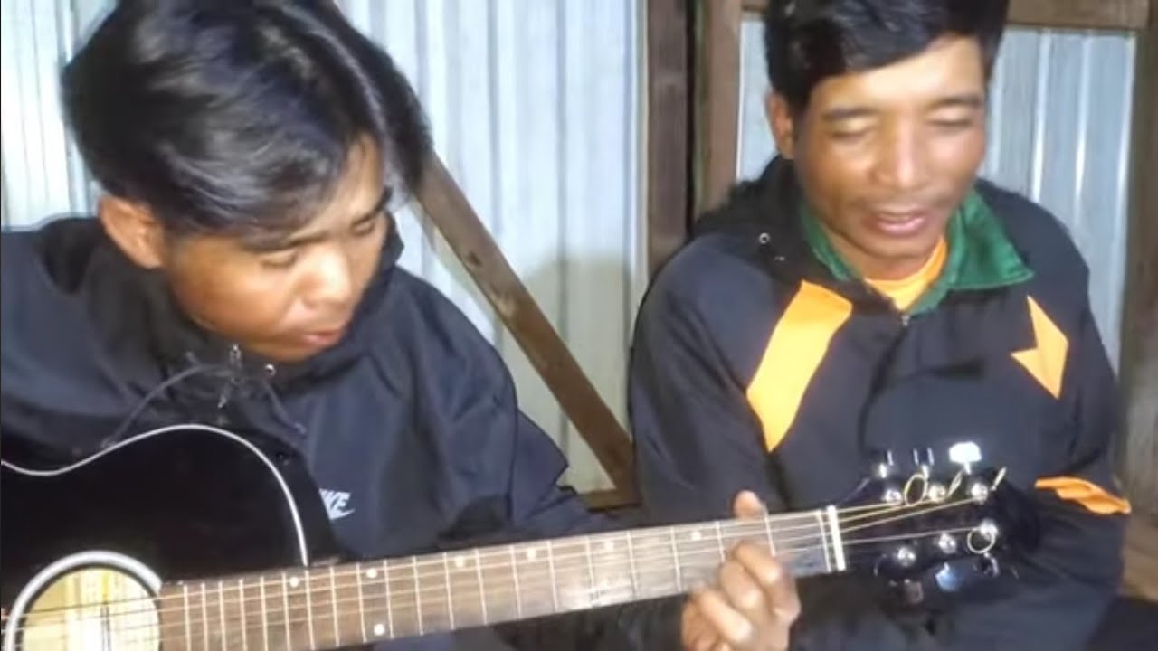 Anh HÂM hát dân ca bana | Anh XUÂN đánh ghi tar rất là hay