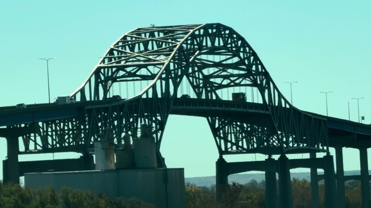 Richard I. Bong Memorial Bridge