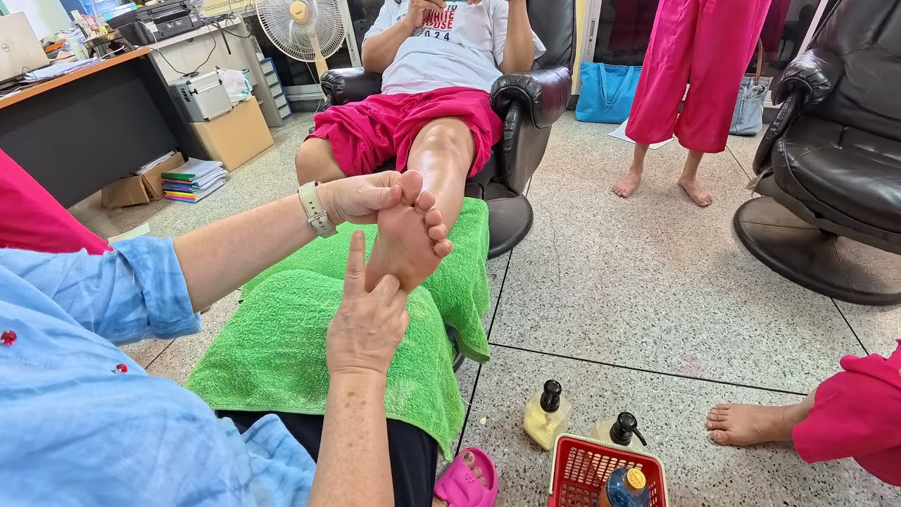 นวดเท้าขั้นตอนที่1