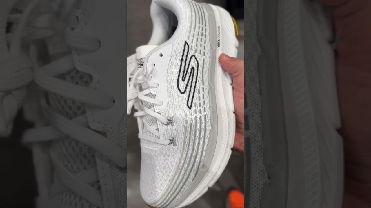 Skechers Max Cushion #running