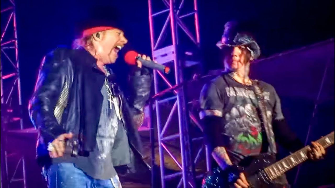 Guns N' Roses - This I Love - Live in Istanbul Turkey July 2012 HD