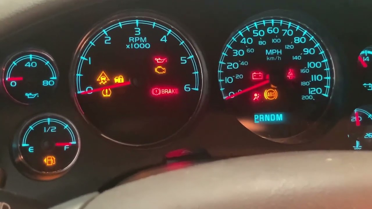 Замена PCM, программирование и тест-драйв Chevrolet Suburban 2011 года.