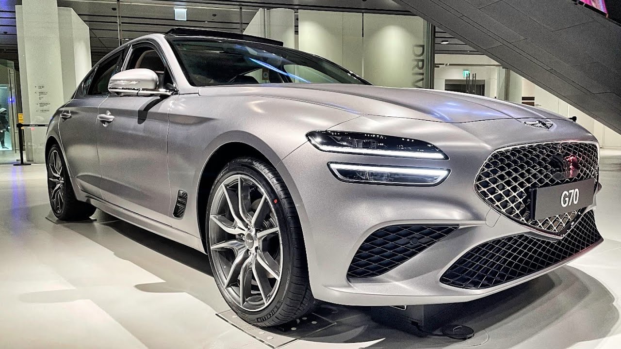 The New 2022 Genesis G70 EXTERIOR.(Bond silver - matte color)