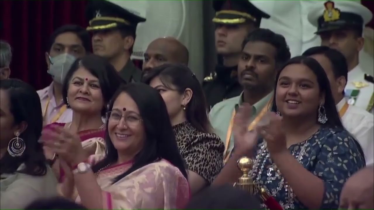 President Kovind presents Ati Vishisht Seva Medal to Major General Praveen Kumar Airy