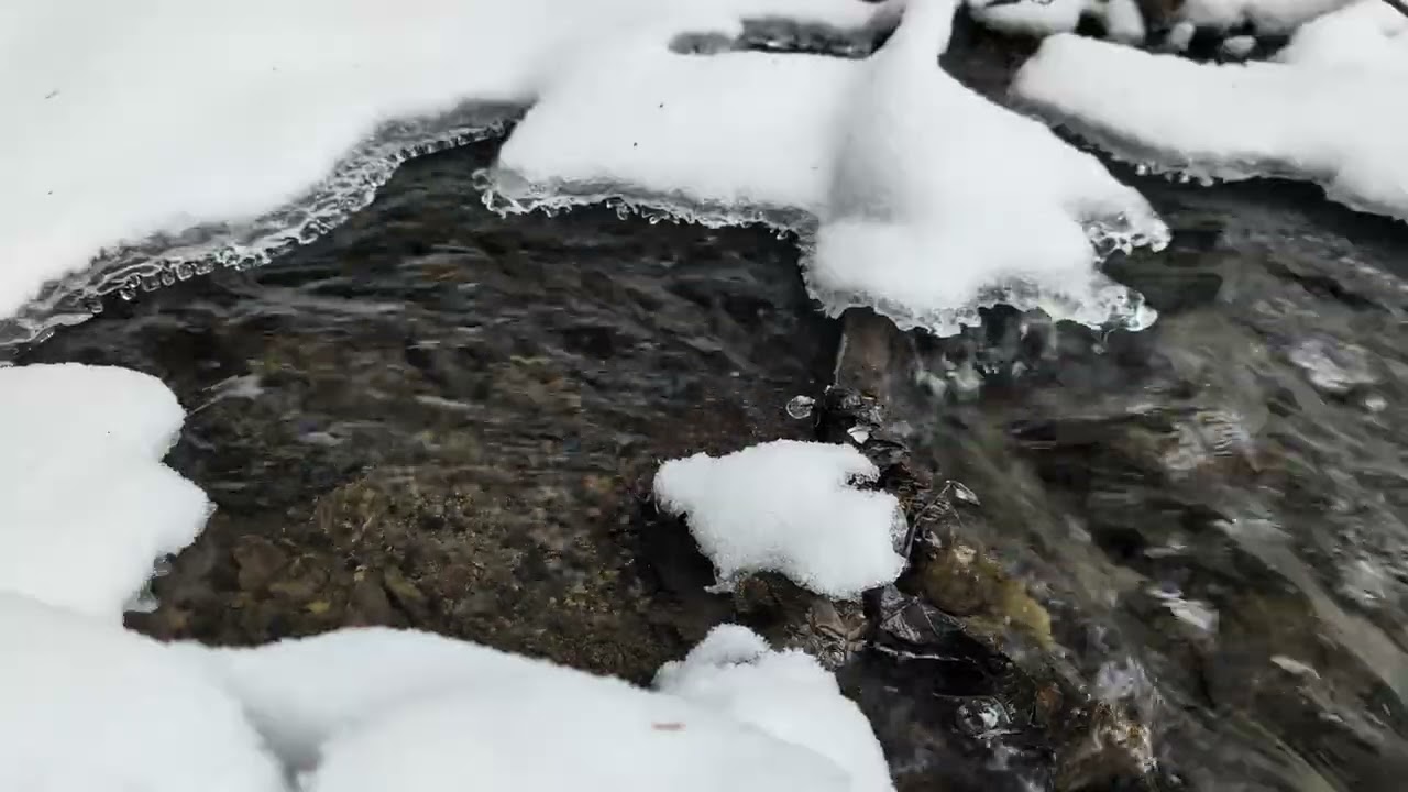 Entspannung im Winterwald | Fließendes Wasser, Schnee & Stille