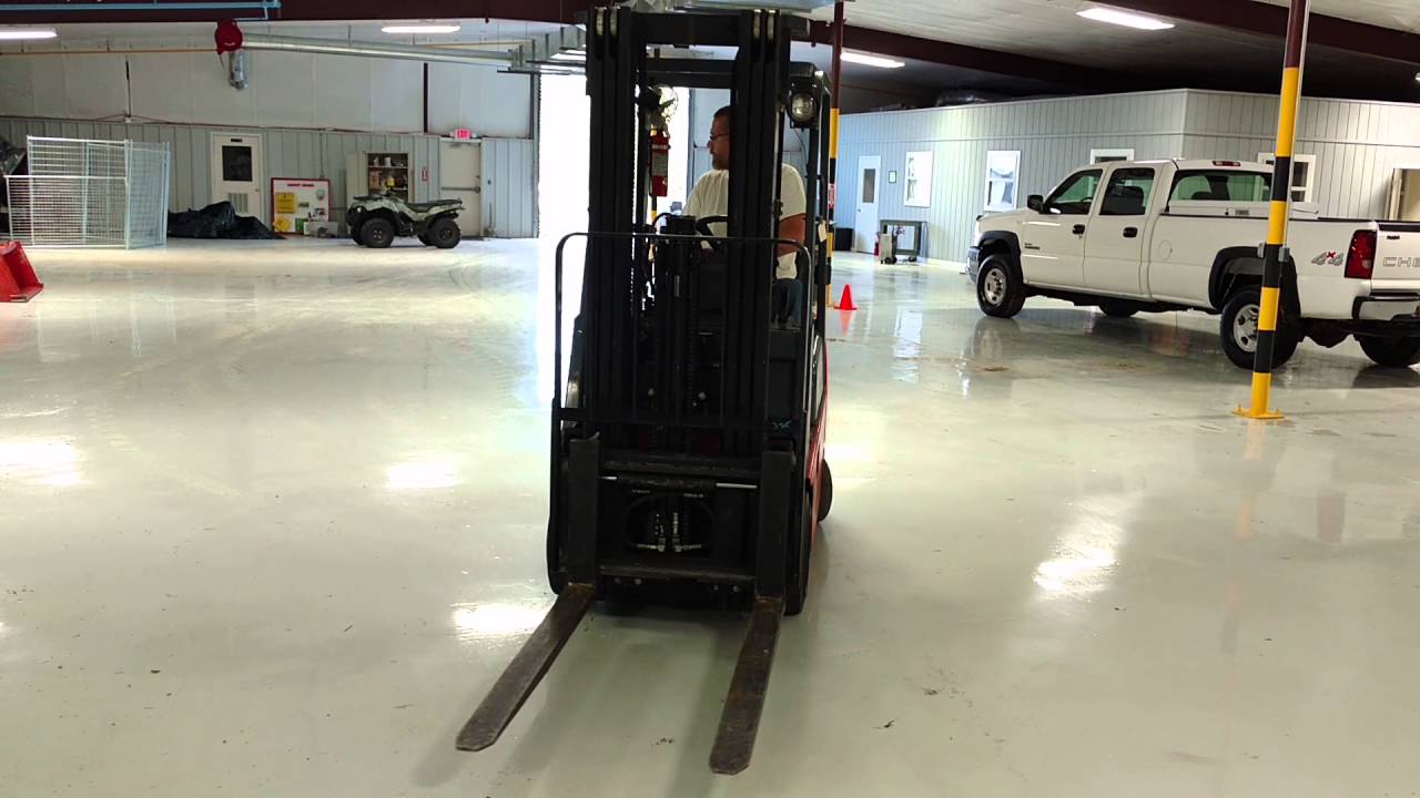 Lot 93   Toyota Forklift Starting Running and Operating