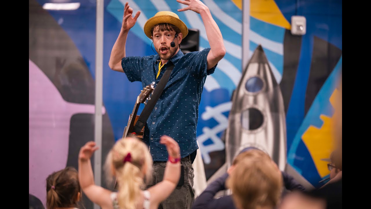Head Shoulders Knees and Toes (SUPER SILLY!) - Ramblin' Dan & The Freewheelin' Band